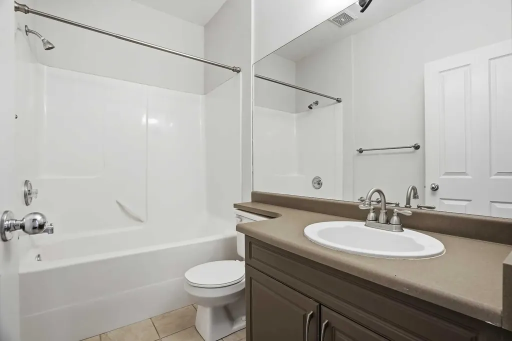 44 6a Street NE Calgary AB T2E4A3