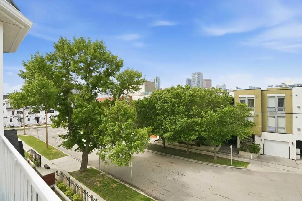 44 6a Street NE Calgary AB T2E4A3