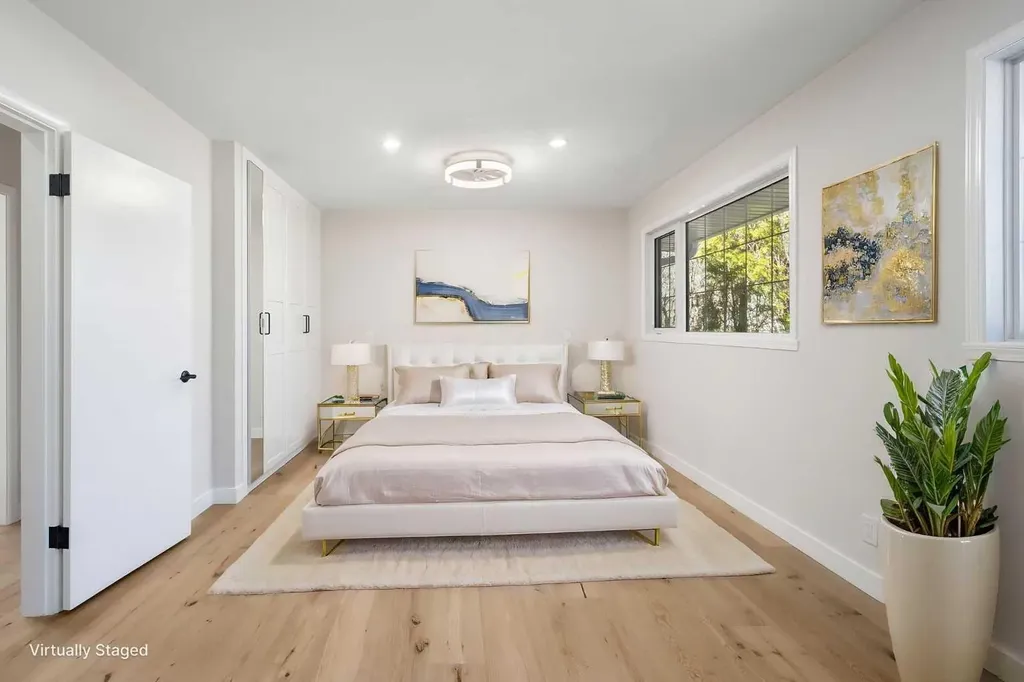 811 Seattle Drive SW Calgary AB T2W 0M9