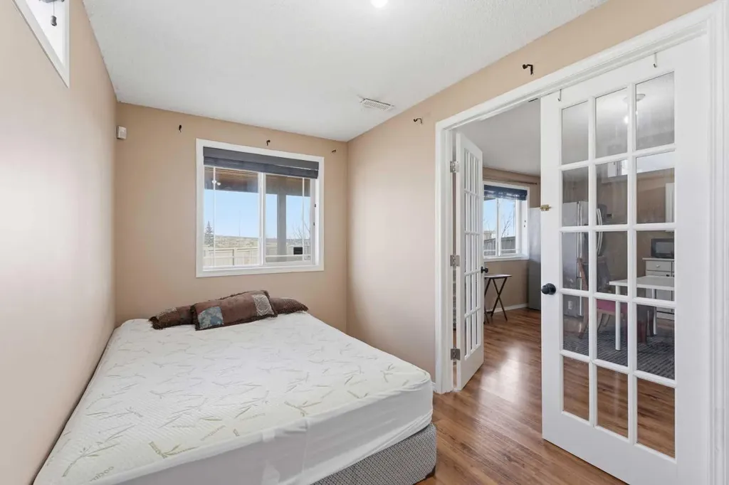 21 Panamount Crescent NW Calgary AB T3K 5L7