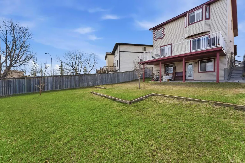 21 Panamount Crescent NW Calgary AB T3K 5L7