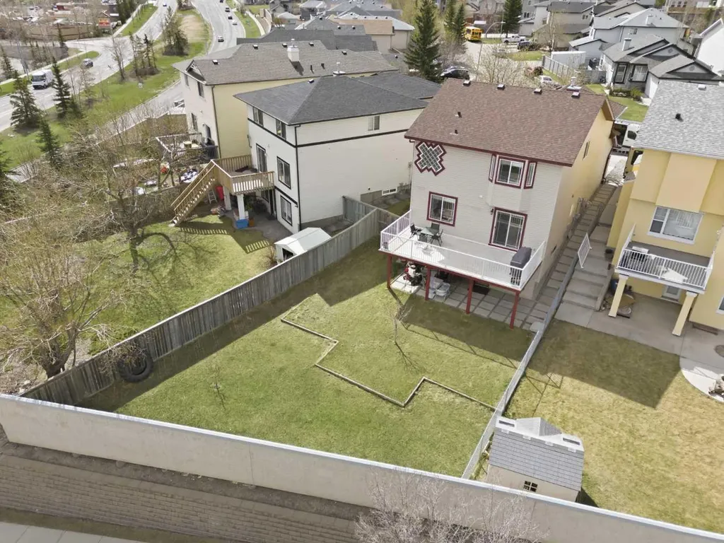 21 Panamount Crescent NW Calgary AB T3K 5L7