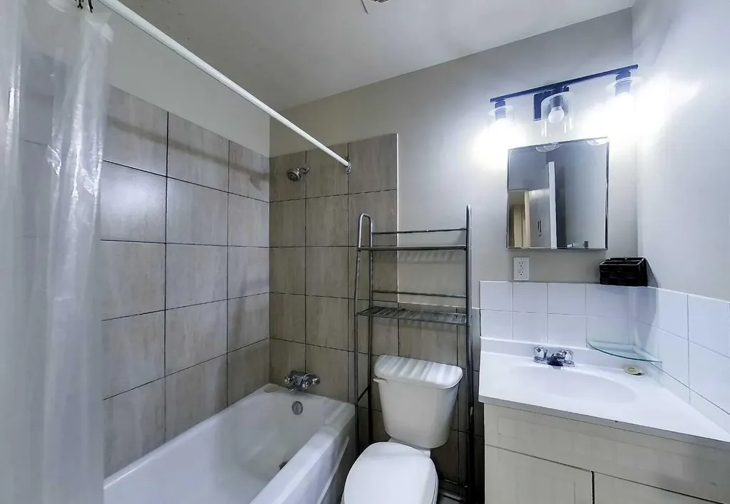 4510 8a Avenue Edson AB T7E 1B3