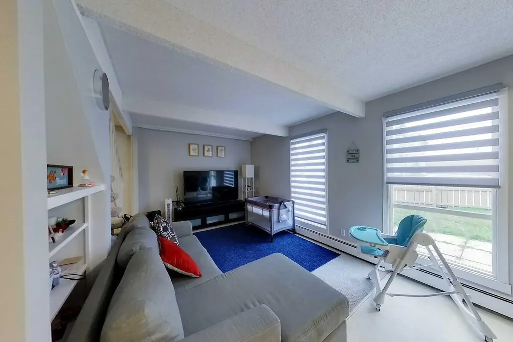 4510 8a Avenue Edson AB T7E 1B3