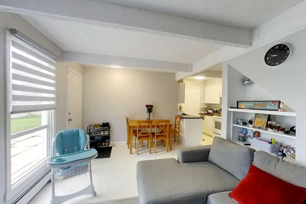 4510 8a Avenue Edson AB T7E 1B3