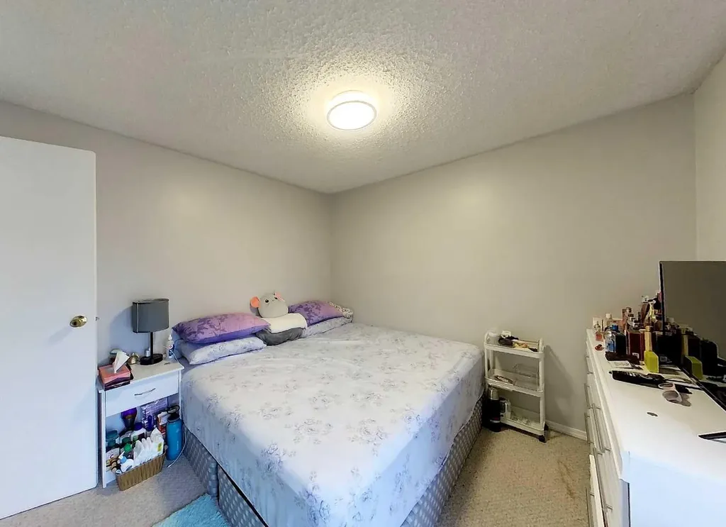 4510 8a Avenue Edson AB T7E 1B3