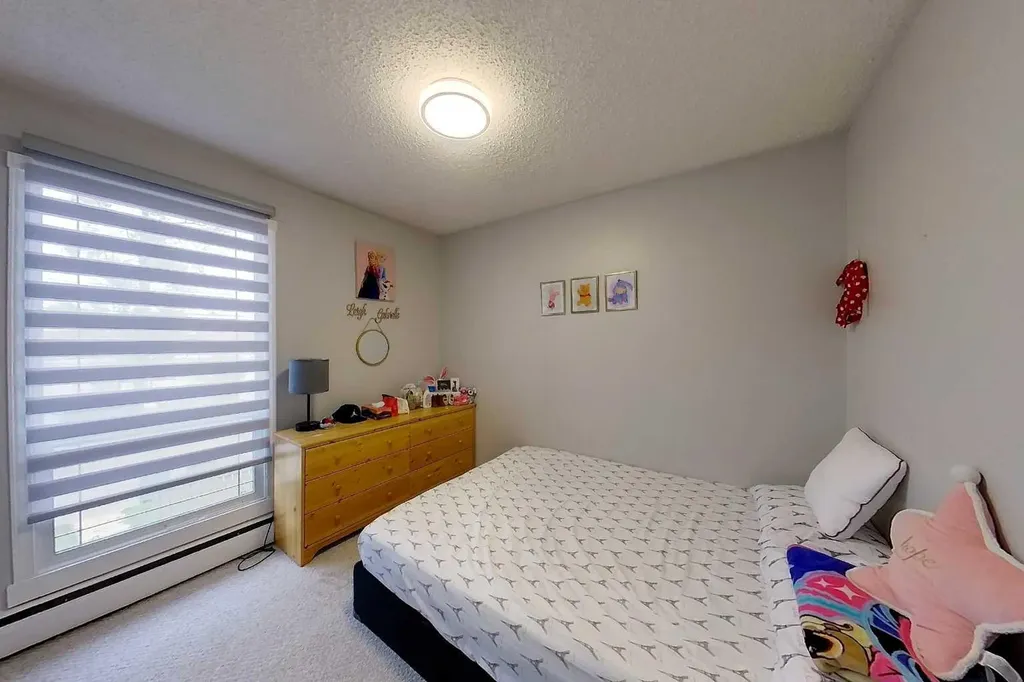 4510 8a Avenue Edson AB T7E 1B3