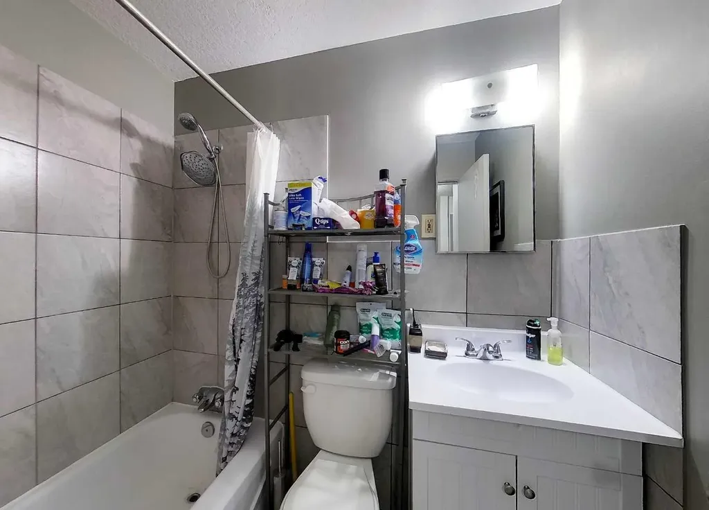 4510 8a Avenue Edson AB T7E 1B3