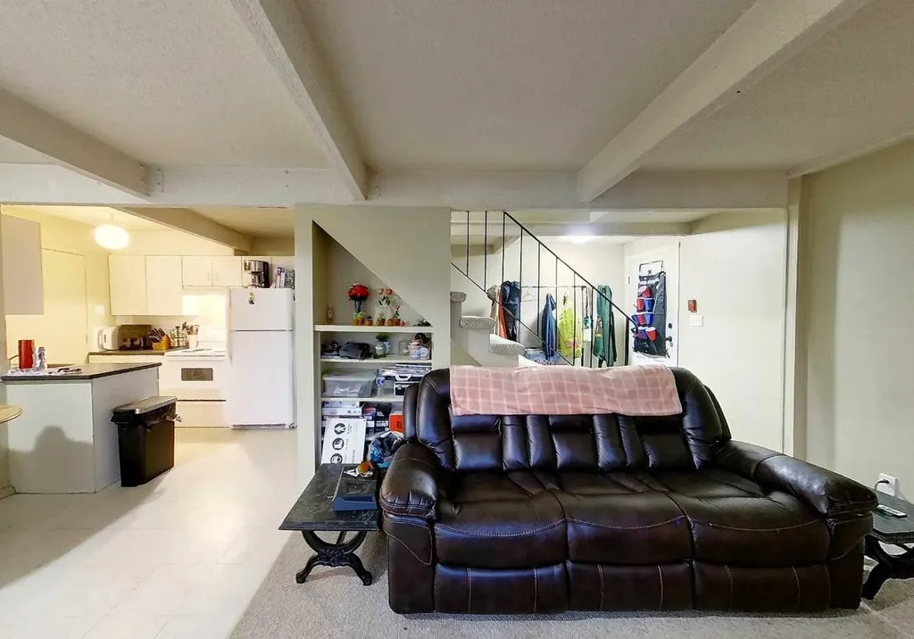 4510 8a Avenue Edson AB T7E 1B3