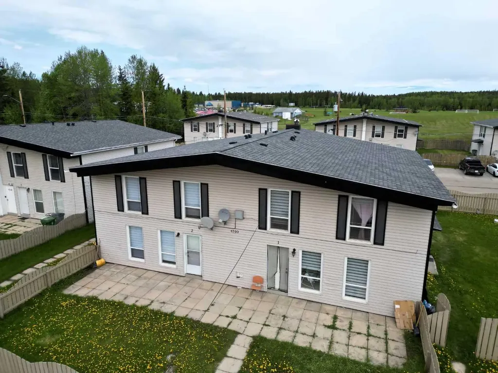 4510 8a Avenue Edson AB T7E 1B3