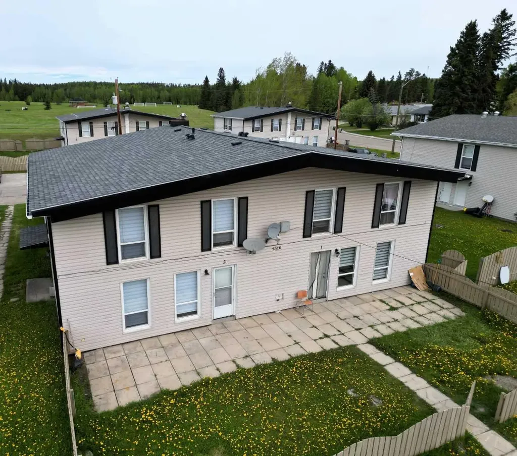 4510 8a Avenue Edson AB T7E 1B3