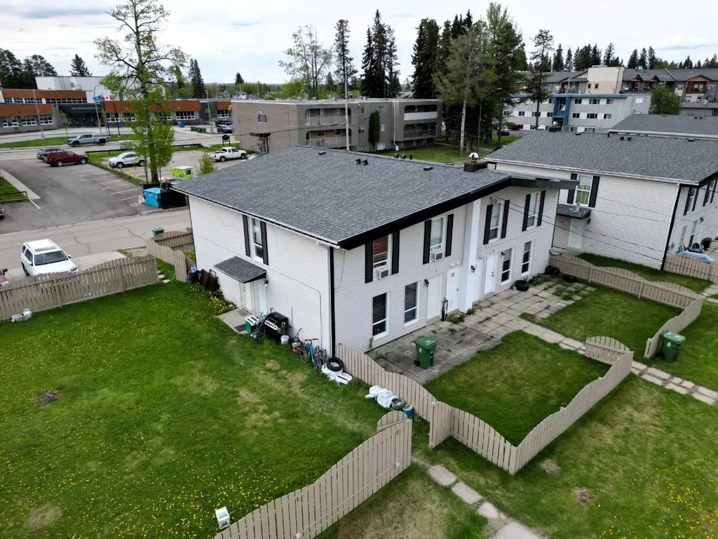 4510 8a Avenue Edson AB T7E 1B3