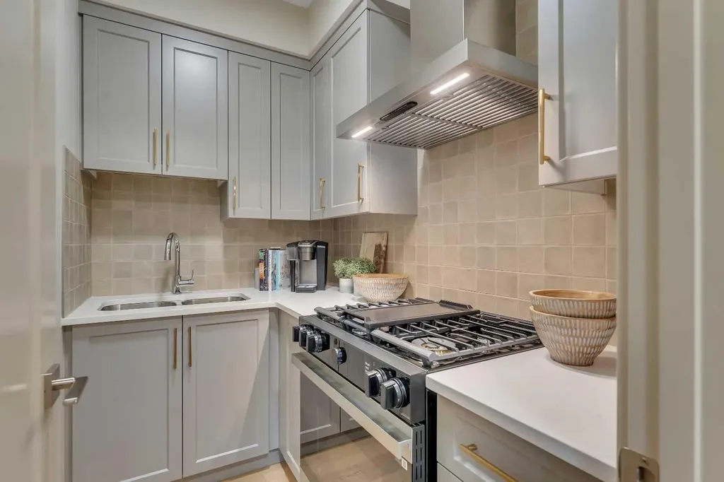 973 South Shore Terrace Chestermere AB T1X 3G2