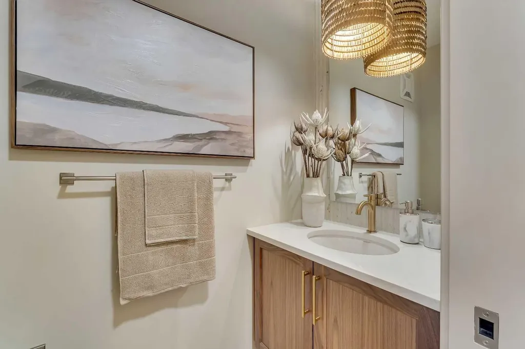 973 South Shore Terrace Chestermere AB T1X 3G2