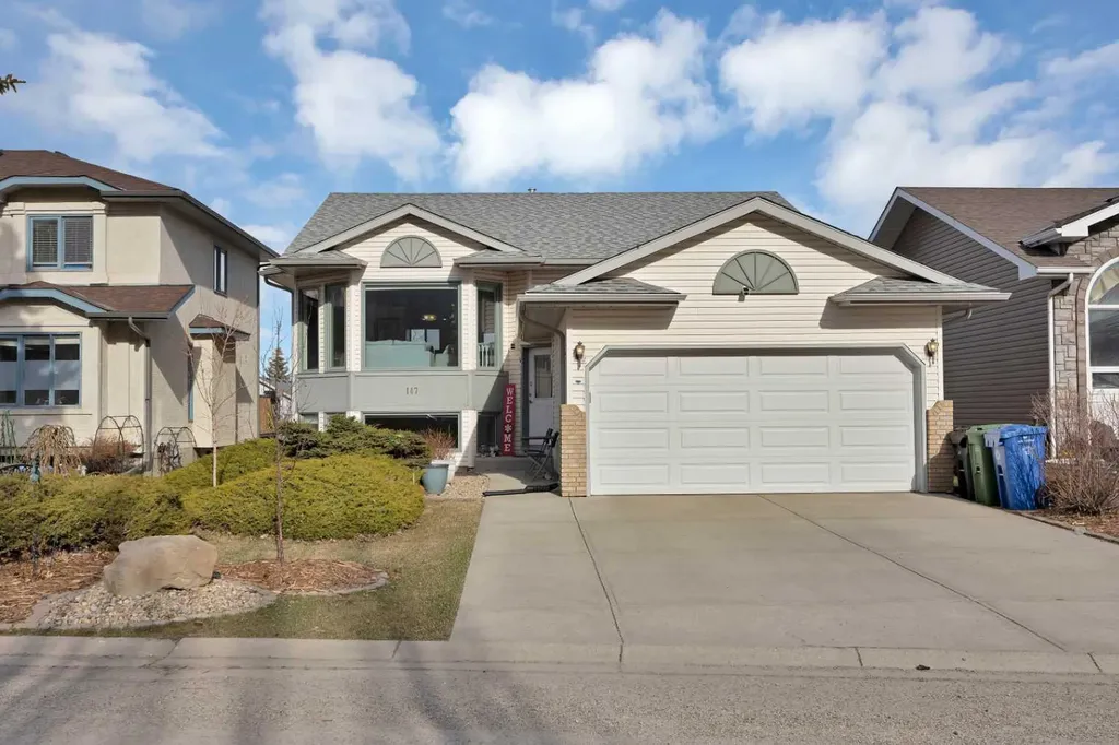 147 Harvest Oak Crescent NE Calgary AB T3K 4C8