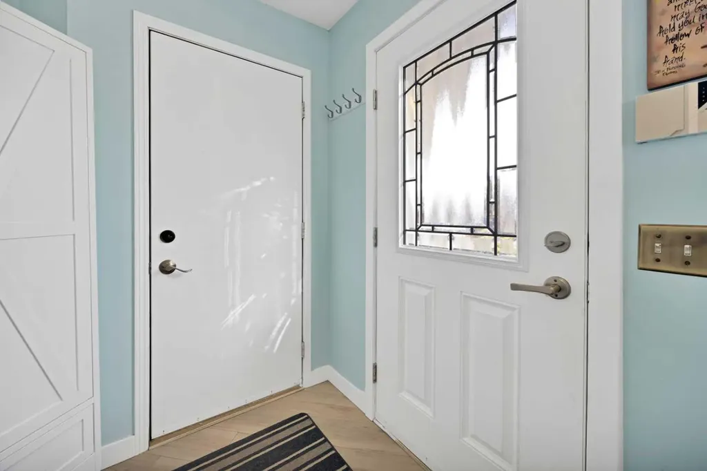 147 Harvest Oak Crescent NE Calgary AB T3K 4C8
