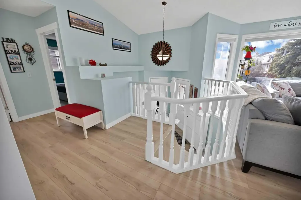 147 Harvest Oak Crescent NE Calgary AB T3K 4C8