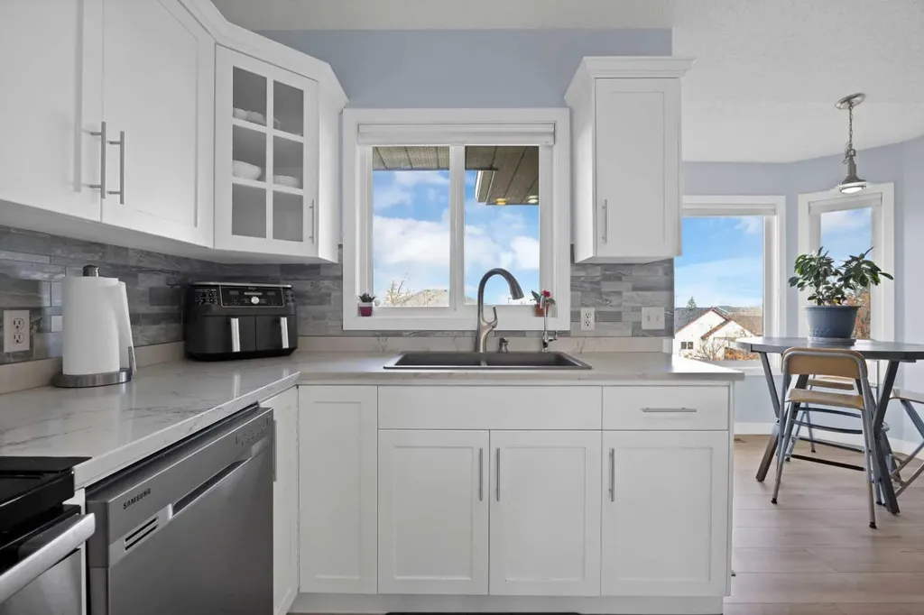 147 Harvest Oak Crescent NE Calgary AB T3K 4C8
