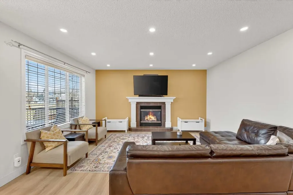 190 Sagewood Drive SW Airdrie AB T4B 3B3