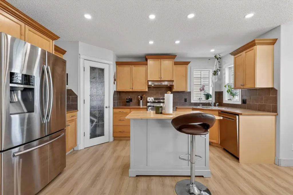 190 Sagewood Drive SW Airdrie AB T4B 3B3