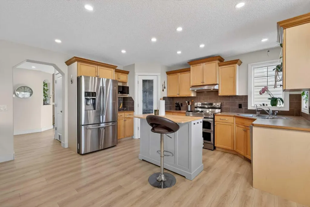 190 Sagewood Drive SW Airdrie AB T4B 3B3