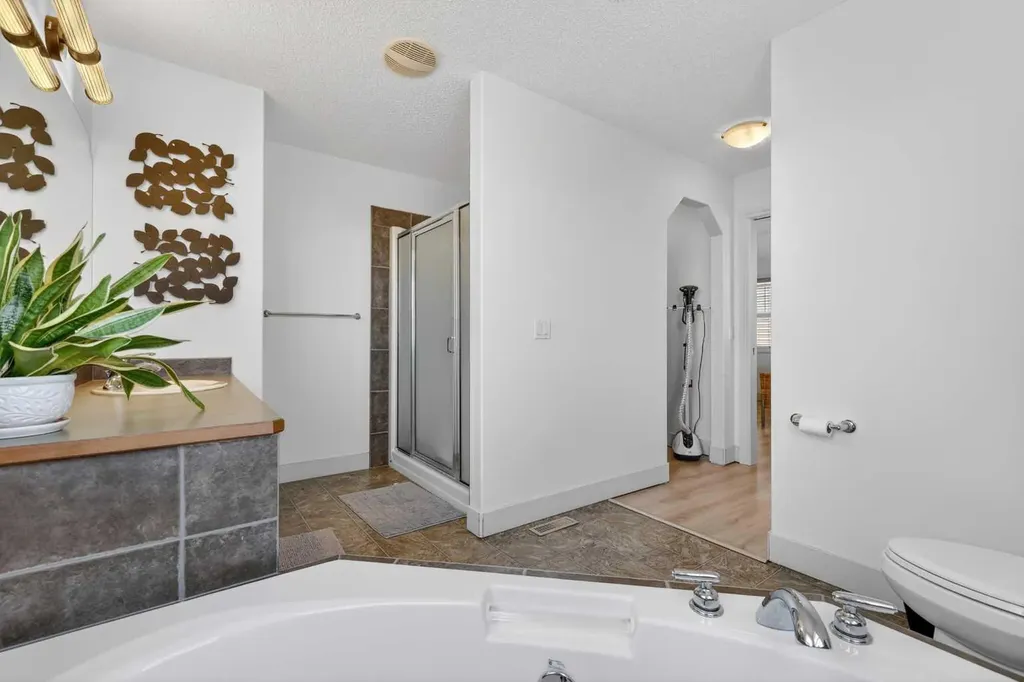 190 Sagewood Drive SW Airdrie AB T4B 3B3
