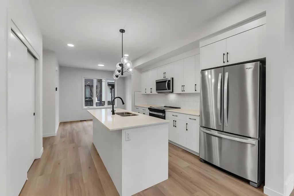 83 Arbour Lake Court NW Calgary AB T3G 0H6
