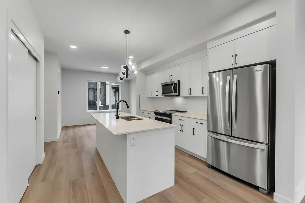 83 Arbour Lake Court NW Calgary AB T3G 0H6