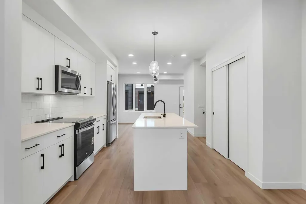 83 Arbour Lake Court NW Calgary AB T3G 0H6