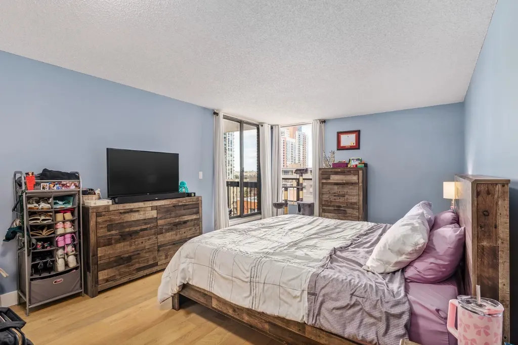 1001 13 Avenue SW Calgary AB T2R 0L5