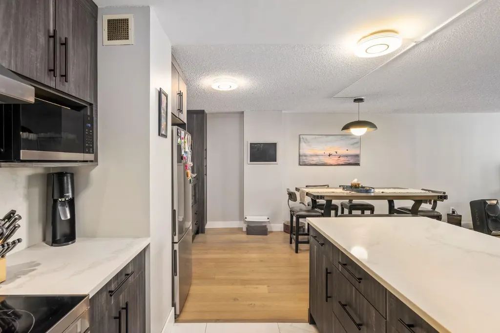 1001 13 Avenue SW Calgary AB T2R 0L5