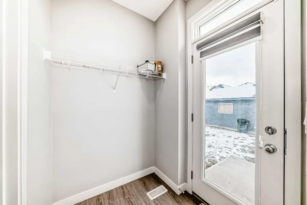 33 Savanna Manor NE Calgary AB T3J 2J8