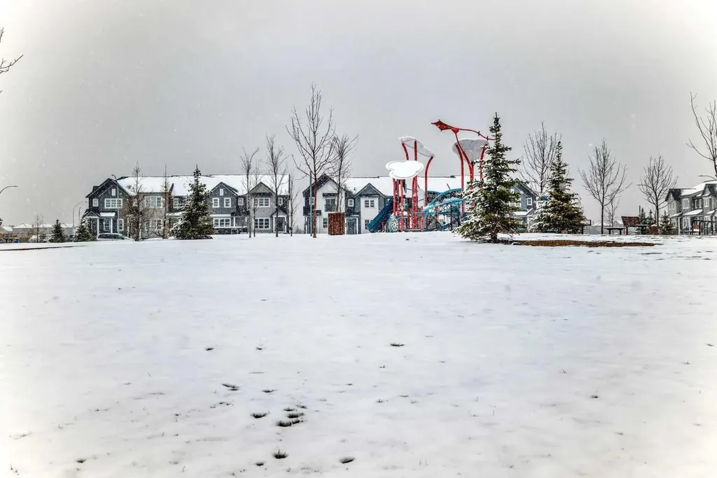 33 Savanna Manor NE Calgary AB T3J 2J8