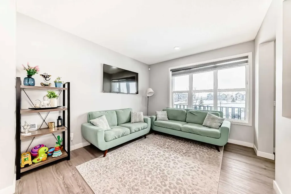 33 Savanna Manor NE Calgary AB T3J 2J8