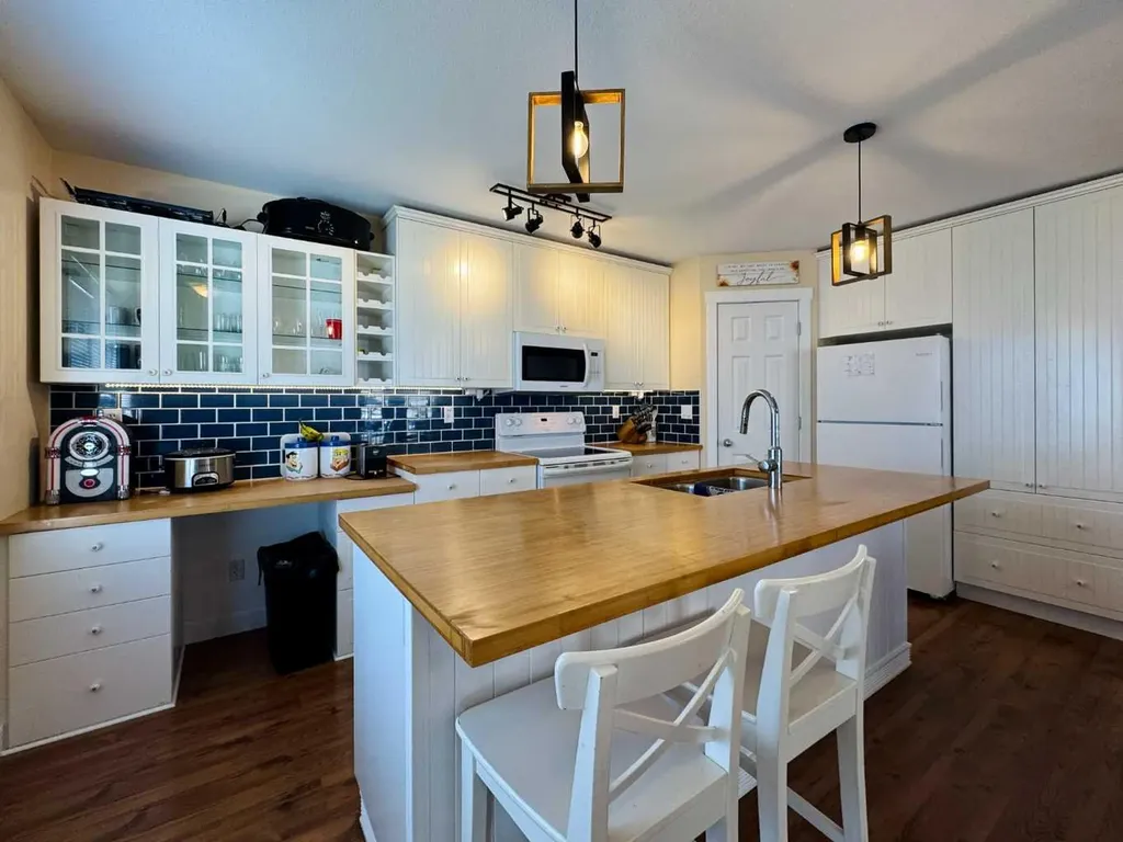 86 Riverstone Boulevard W Lethbridge AB T1K 7X5