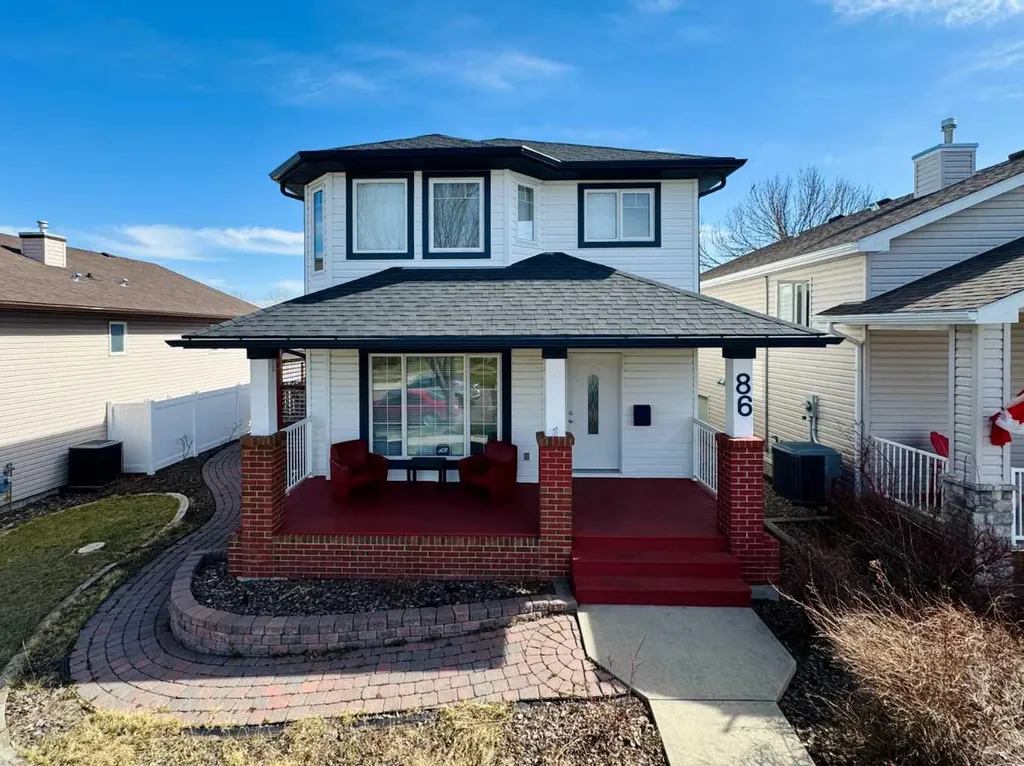 86 Riverstone Boulevard W Lethbridge AB T1K 7X5