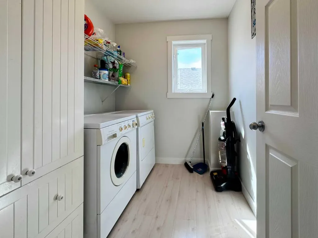 86 Riverstone Boulevard W Lethbridge AB T1K 7X5