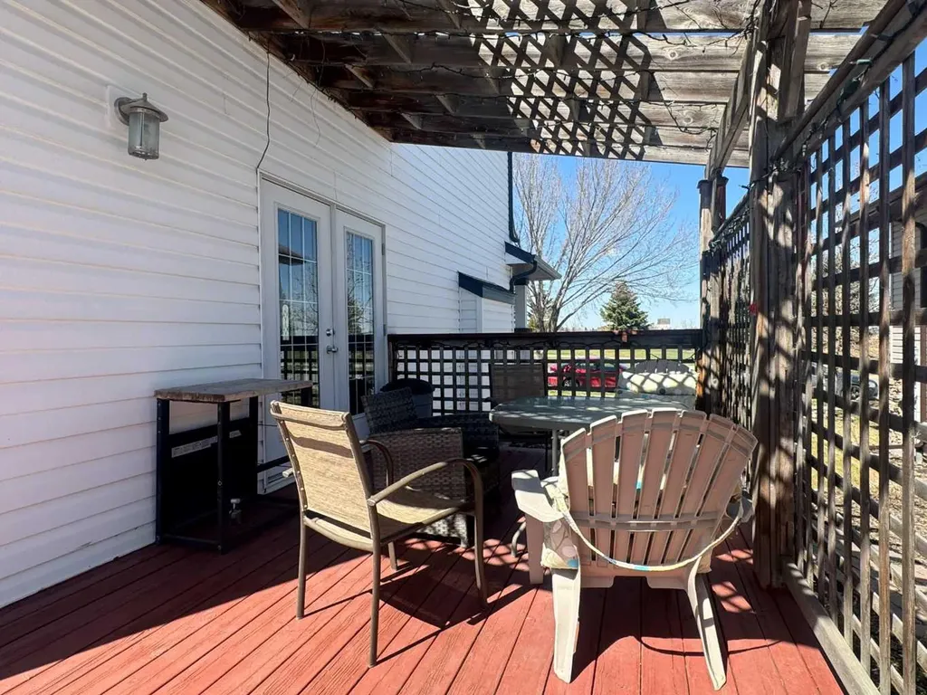 86 Riverstone Boulevard W Lethbridge AB T1K 7X5