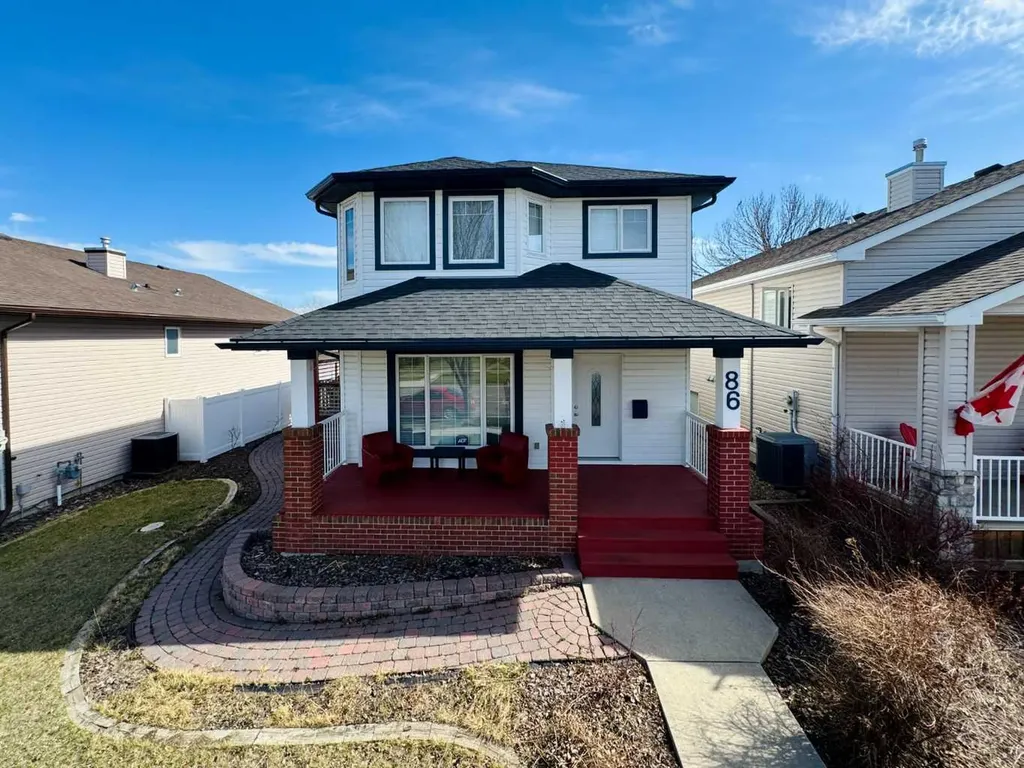86 Riverstone Boulevard W Lethbridge AB T1K 7X5