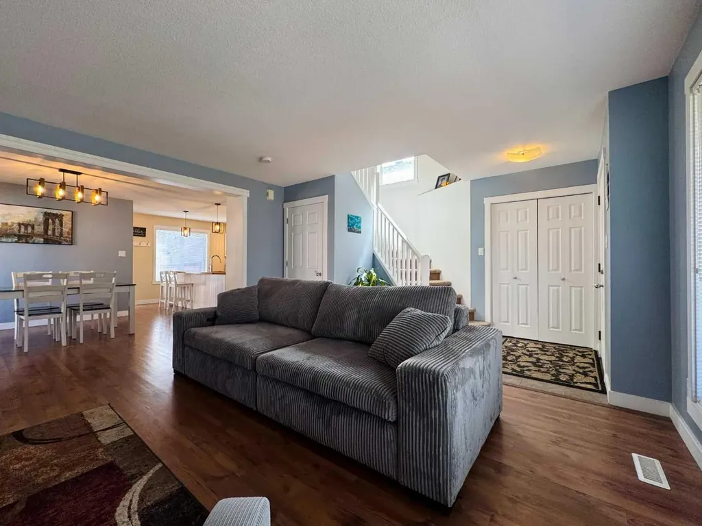 86 Riverstone Boulevard W Lethbridge AB T1K 7X5