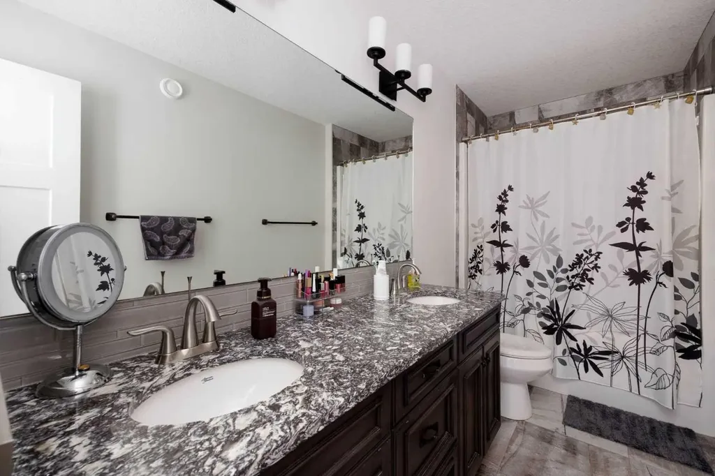 141 Beaverglen Close Fort Mcmurray AB T9H 2V4