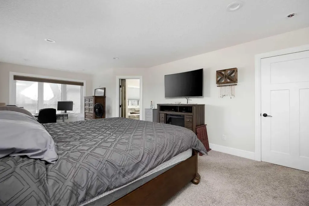 141 Beaverglen Close Fort Mcmurray AB T9H 2V4