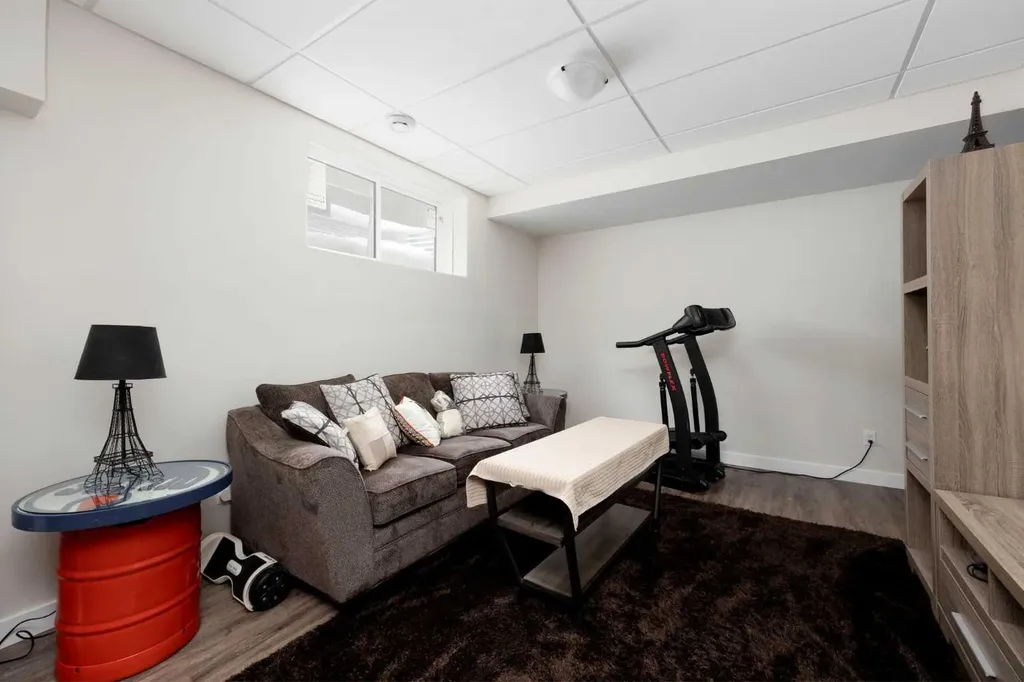 141 Beaverglen Close Fort Mcmurray AB T9H 2V4