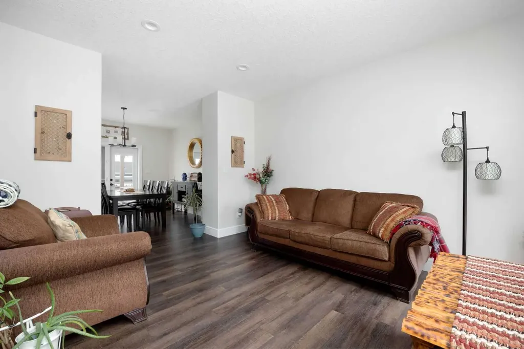 141 Beaverglen Close Fort Mcmurray AB T9H 2V4