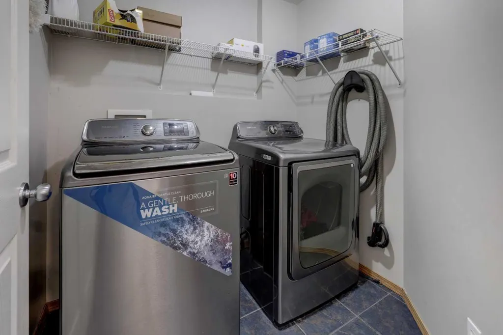 17 Royal Birch Way NW Calgary AB T3G 5X8