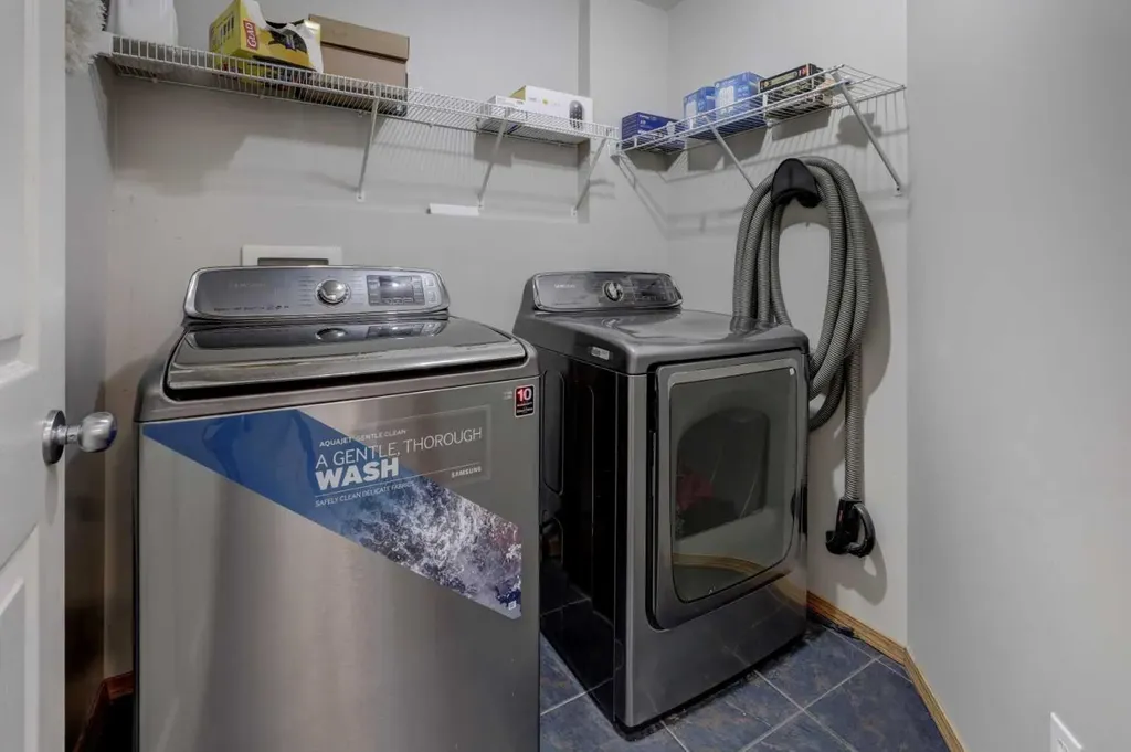 17 Royal Birch Way NW Calgary AB T3G 5X8