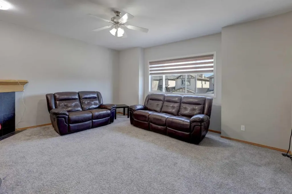 17 Royal Birch Way NW Calgary AB T3G 5X8