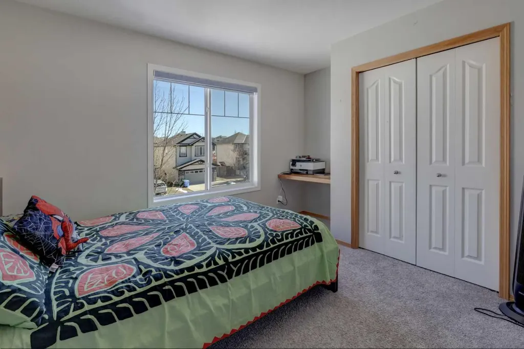 17 Royal Birch Way NW Calgary AB T3G 5X8