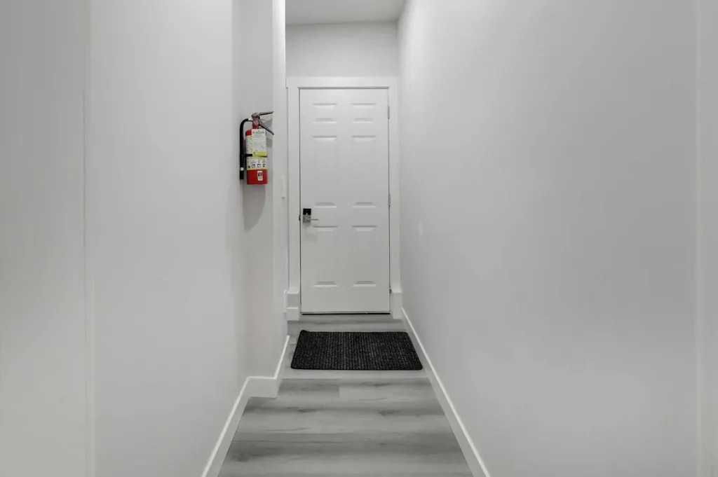 17 Royal Birch Way NW Calgary AB T3G 5X8