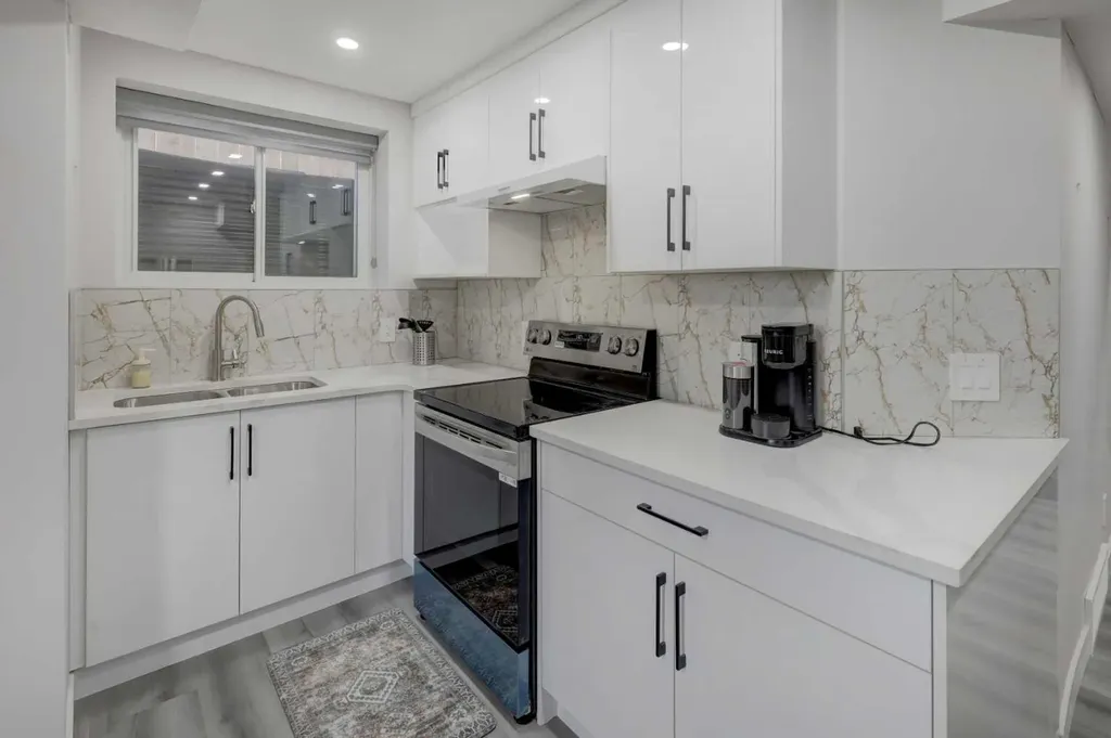 17 Royal Birch Way NW Calgary AB T3G 5X8